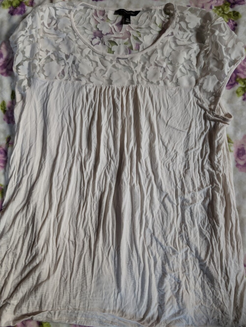Banana Republic Cream Floral Lace Short Sleeve Top